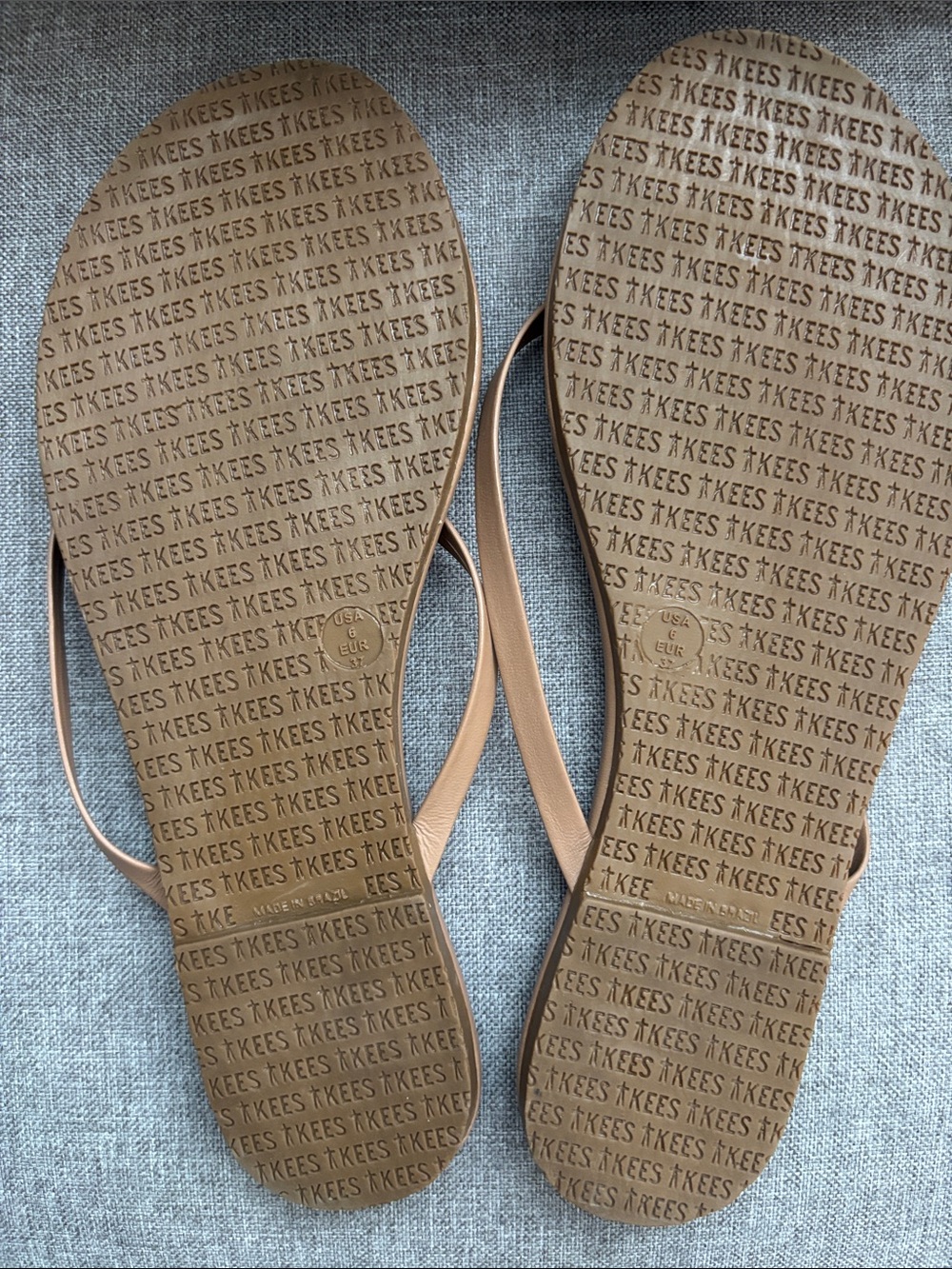 Lily Foundations Matte Flip Flop in
in Beach Bum Size 6 Like New - Picture 4 of 4